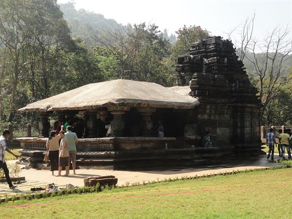 Tambdi Surla Temple