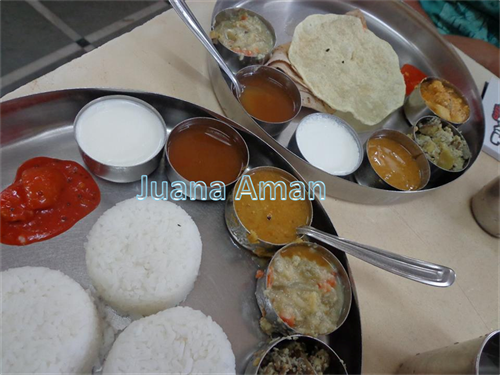 Simple vegetarian meal at the plantation
