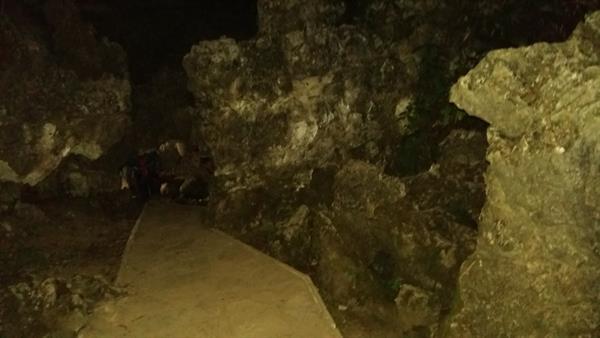 Mawsmai Cave view