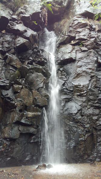 waterfall on the way to Kharghar hills