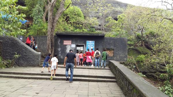 outside view of Kanheri caves