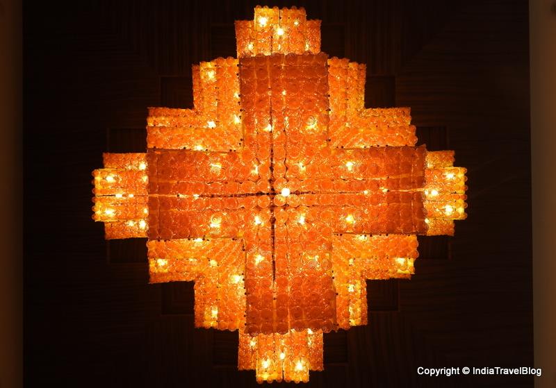 Lighting arrangments Plum Judy