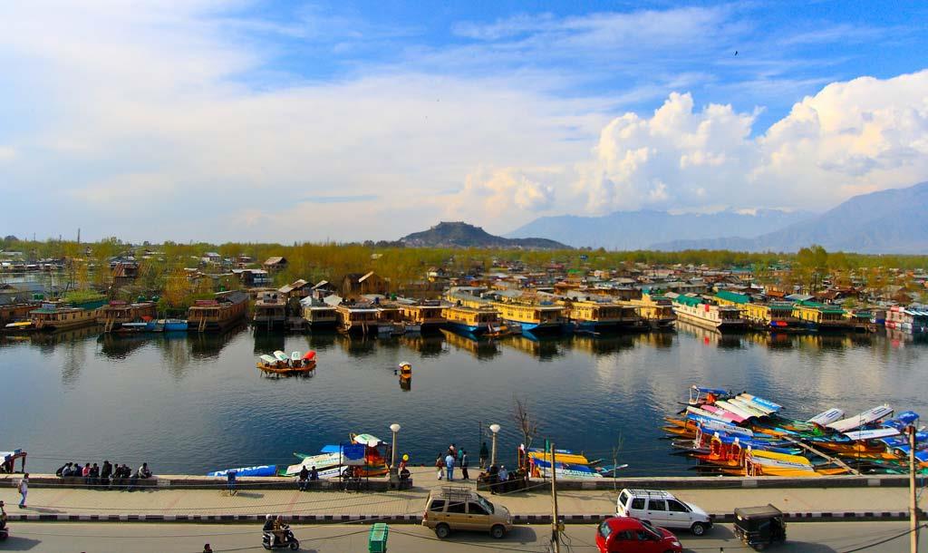 Dal-Lake-in-Srinagar