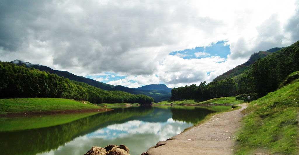 Echo Point in Munnar