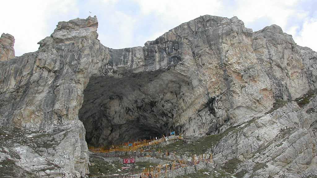 Cave_Temple_of_Lord_Amarnath