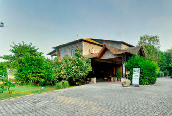 Aahana Resort