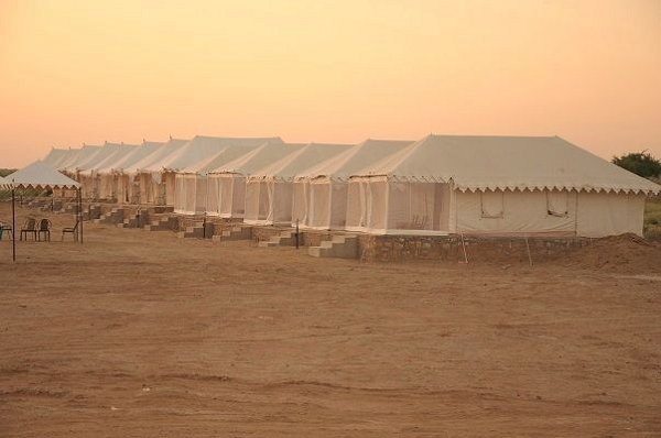 jaisalmer desert camp