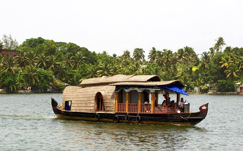kollam-backwaters in kerala